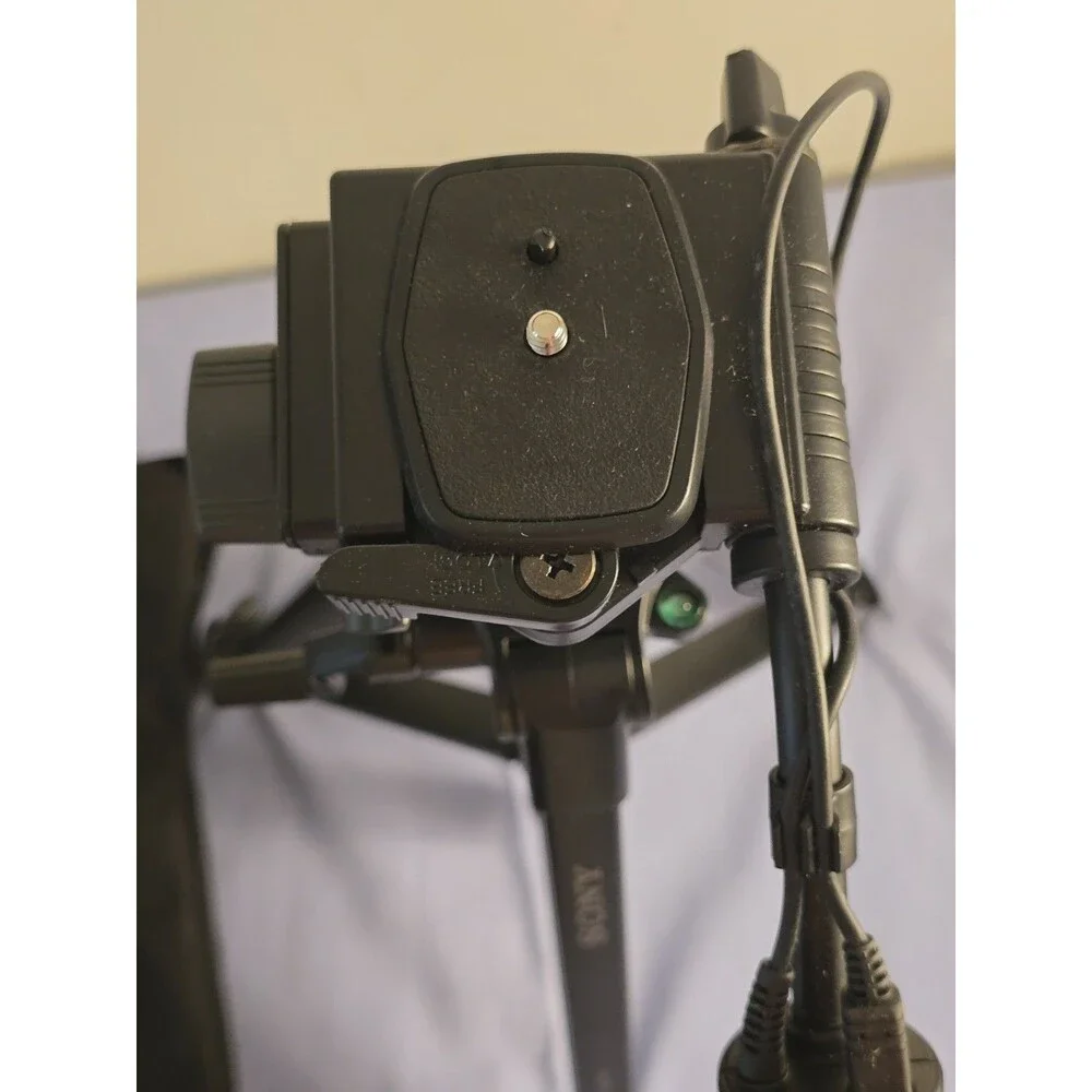 Sony VCT-60AV Remote Control Handycam Tripod for Sony Camcorders - Great...